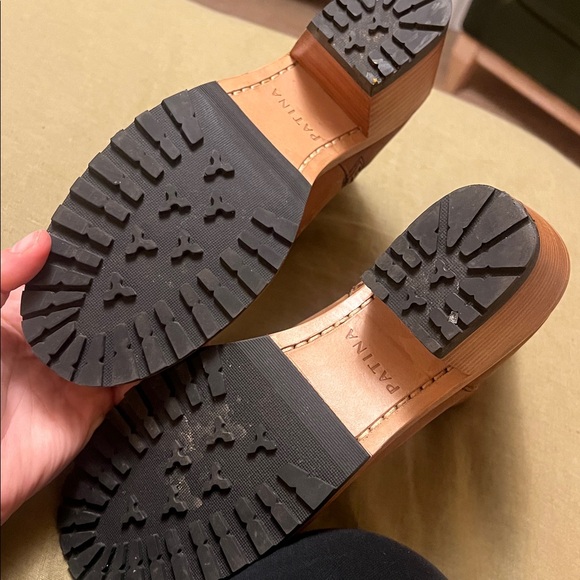 Portland Leather Brown Ankle Boots with Sleek Design - Picture 4 of 6